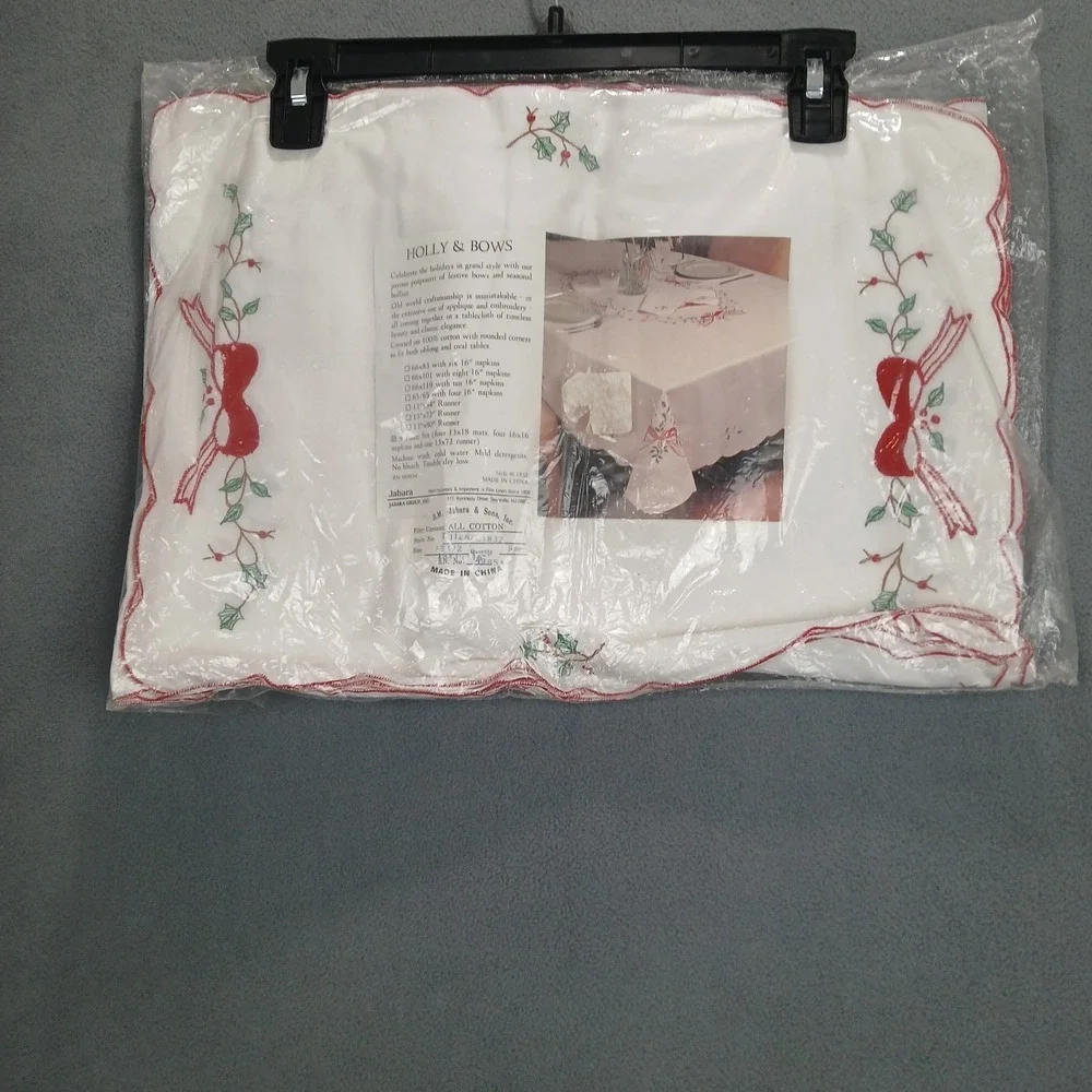 Vintage B.M Jabara Holly & Bows 9 Pc Table Set Embroidered Runner Mats Napkins